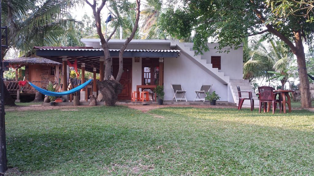 Yaye Guest House Тисамахарама Екстериор снимка